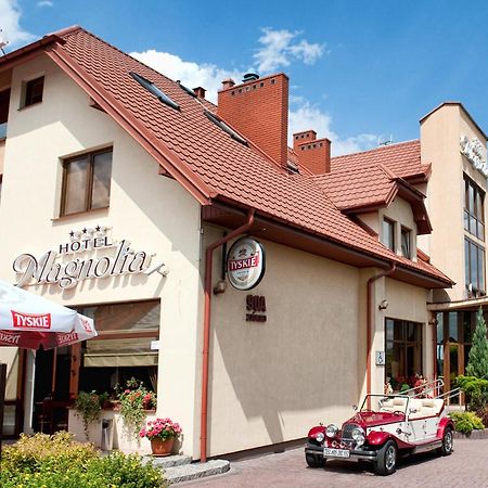 Hotel Magnolia Sitkowka-Nowiny Exteriör bild